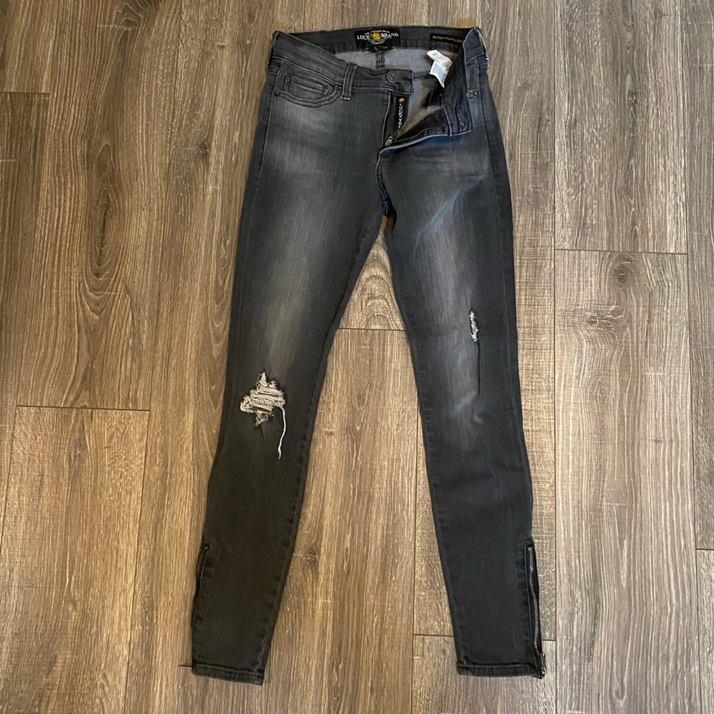 Lucky Brand Brooks Legging Jean Size 2/26 29” inseam